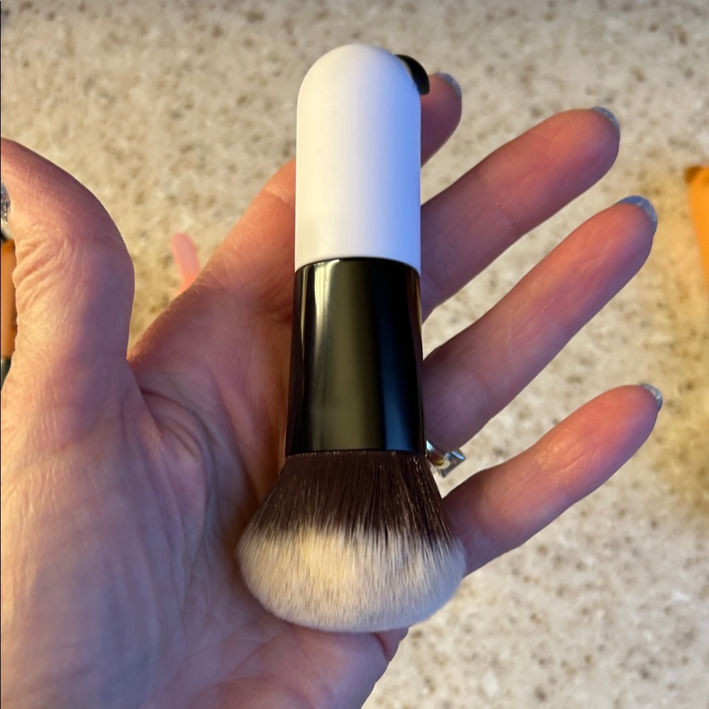 Adorable Animal Makeup Brush Set - Pink, White, Brown, Gray - Picture 11 of 13